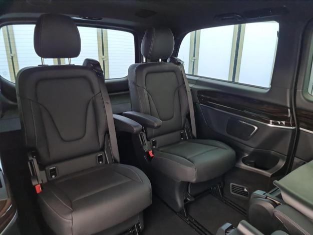 MERCEDES-BENZ Třídy V V 300 d AVANTGARDE AIRMATIC (21/25)