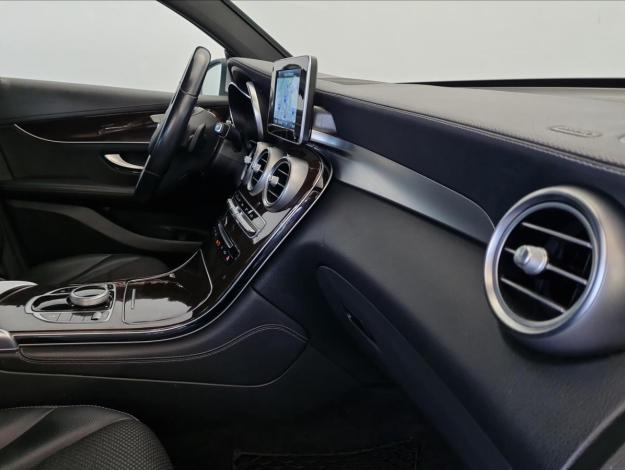 MERCEDES-BENZ GLC GLC 250 d 4MATIC  kupé (17/21)