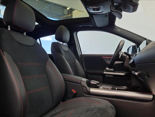 MERCEDES-BENZ GLA GLA 250e (15/21)