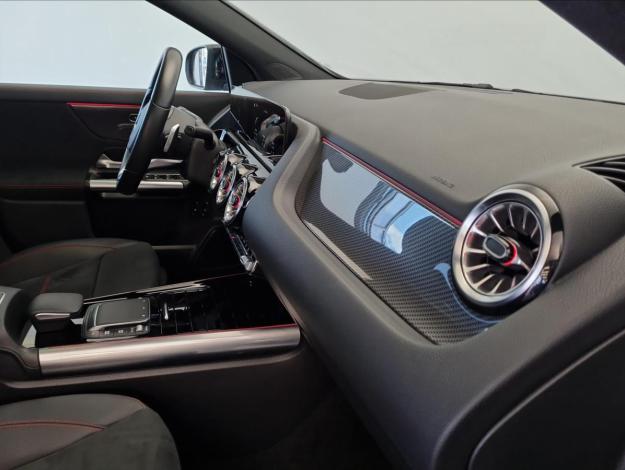MERCEDES-BENZ GLA GLA 250e (17/21)