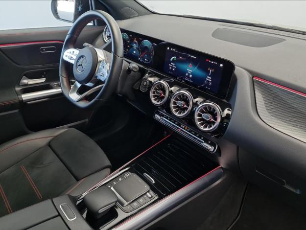 MERCEDES-BENZ GLA GLA 250e (18/21)
