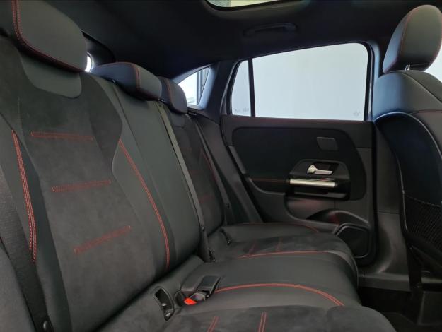 MERCEDES-BENZ GLA GLA 250e (19/21)