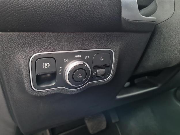 MERCEDES-BENZ GLB GLB 220 4MATIC (11/22)