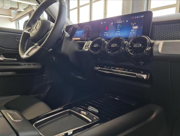 MERCEDES-BENZ GLB GLB 220 4MATIC (16/22)