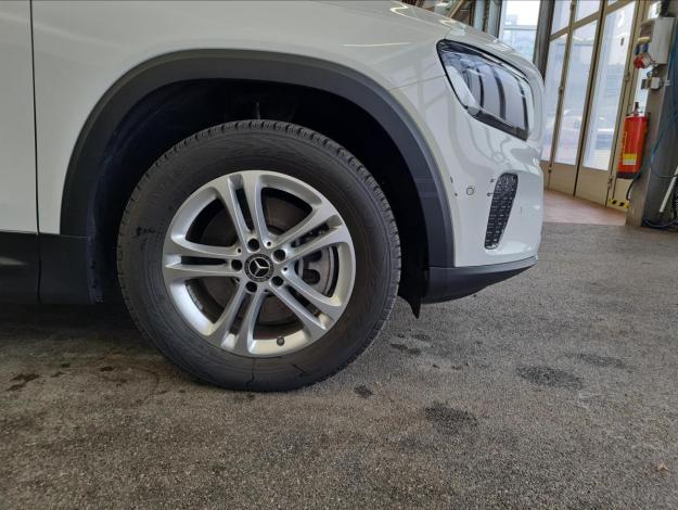 MERCEDES-BENZ GLB GLB 220 4MATIC (22/22)
