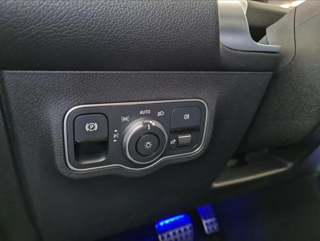 MERCEDES-BENZ GLB GLB 200 4MATIC (11/22)