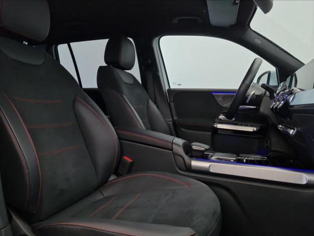 MERCEDES-BENZ GLB GLB 200 4MATIC (15/22)