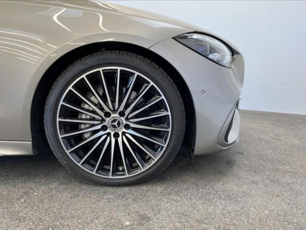 MERCEDES-BENZ Třídy C C 220 d 4MATIC (22/22)