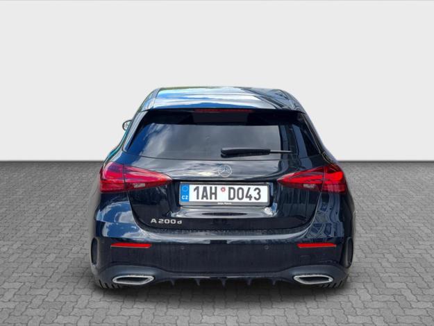 MERCEDES-BENZ Třídy A A 200d (4/22)