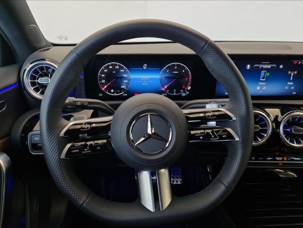 MERCEDES-BENZ Třídy A A 200d (10/22)