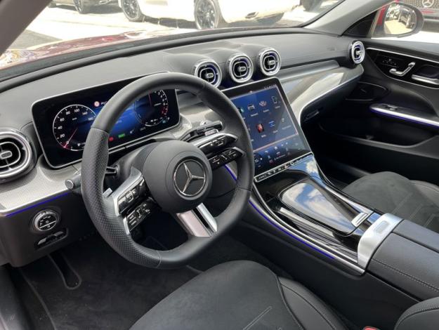 MERCEDES-BENZ Třídy C C 300 e kombi (10/21)