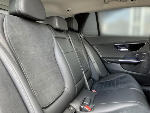 MERCEDES-BENZ Třídy C C 300 e kombi (20/21)