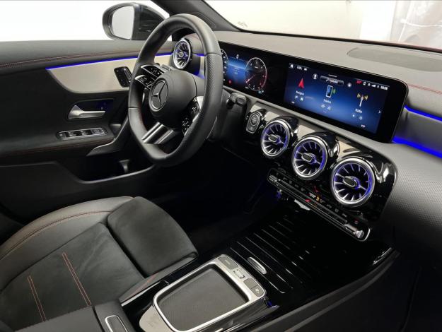 MERCEDES-BENZ CLA CLA 200d Shooting Brake (18/22)