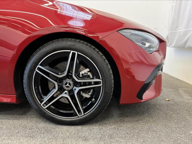 MERCEDES-BENZ CLA CLA 200d Shooting Brake (22/22)