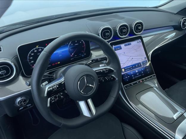 MERCEDES-BENZ Třídy C C 220d 4MATIC (9/22)
