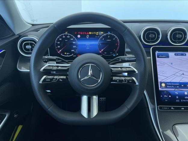 MERCEDES-BENZ Třídy C C 220d 4MATIC (10/22)