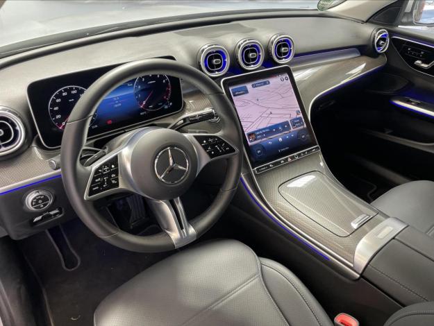 MERCEDES-BENZ Třídy C C 200 4MATIC (9/22)