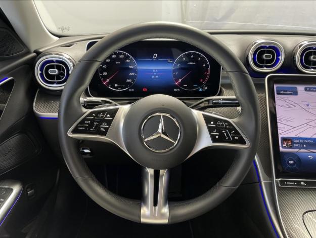MERCEDES-BENZ Třídy C C 200 4MATIC (10/22)