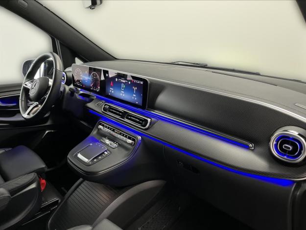MERCEDES-BENZ Třídy V V 300D XL 4MATIC AVANTGARDE AMG (14/27)