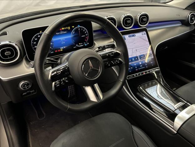 MERCEDES-BENZ Třídy C C 300 de 4MATIC kombi (9/22)