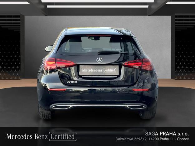 MERCEDES-BENZ Třídy A A 180 (4/21)