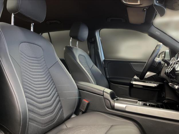 MERCEDES-BENZ GLB GLB 200 d 4MATIC (15/22)