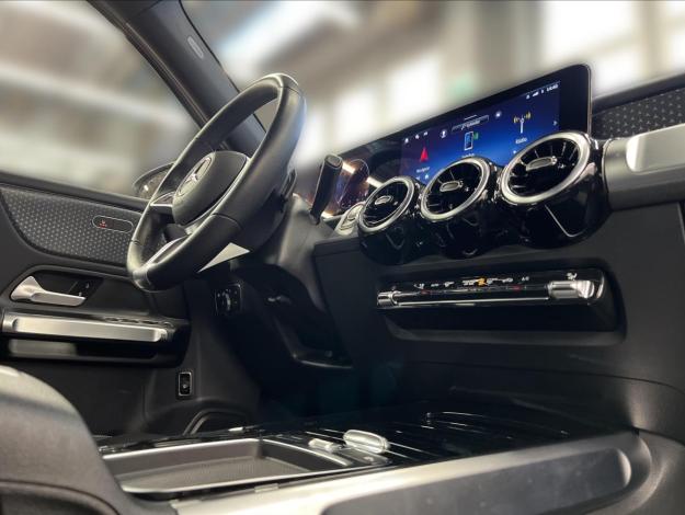MERCEDES-BENZ GLB GLB 200 d 4MATIC (16/22)