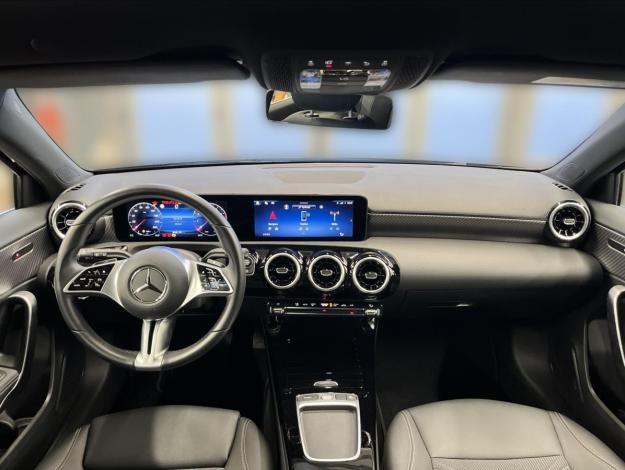 MERCEDES-BENZ Třídy A A 180 (13/21)