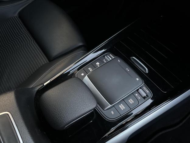 MERCEDES-BENZ GLB GLB 200d 4MATIC (19/23)