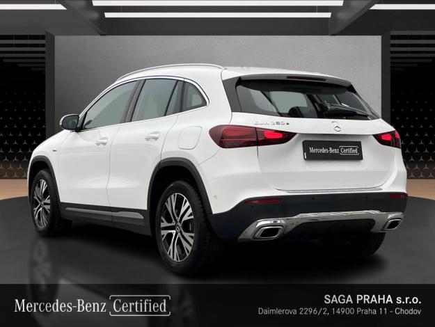MERCEDES-BENZ GLA GLA 250e s hybridní technologií EQ (3/21)