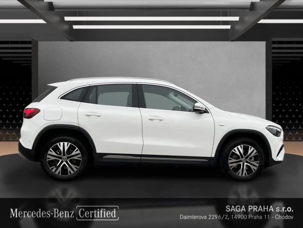 MERCEDES-BENZ GLA GLA 250e s hybridní technologií EQ (6/21)