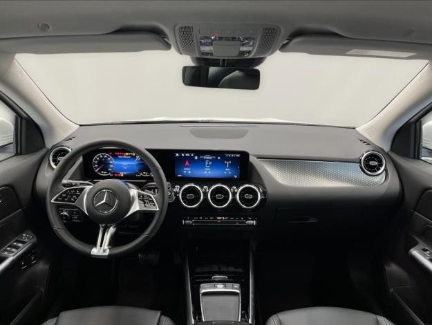 MERCEDES-BENZ GLA GLA 250e s hybridní technologií EQ (13/21)
