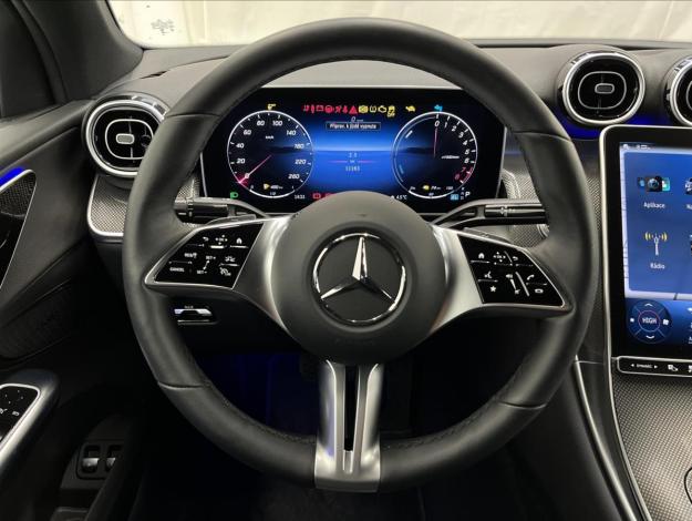 MERCEDES-BENZ GLC GLC 300e 4MATIC kupé EQ (10/22)