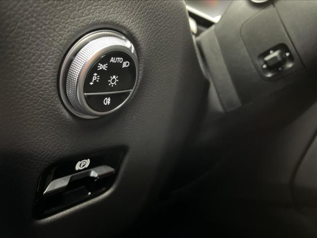 MERCEDES-BENZ GLC GLC 300e 4MATIC kupé EQ (11/22)