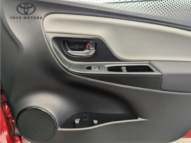 TOYOTA Yaris Ultimate  1.5 111 ch 