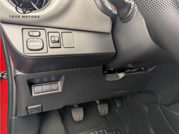 TOYOTA Yaris Ultimate  1.5 111 ch 