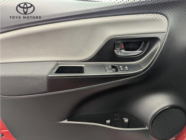 TOYOTA Yaris Ultimate  1.5 111 ch 