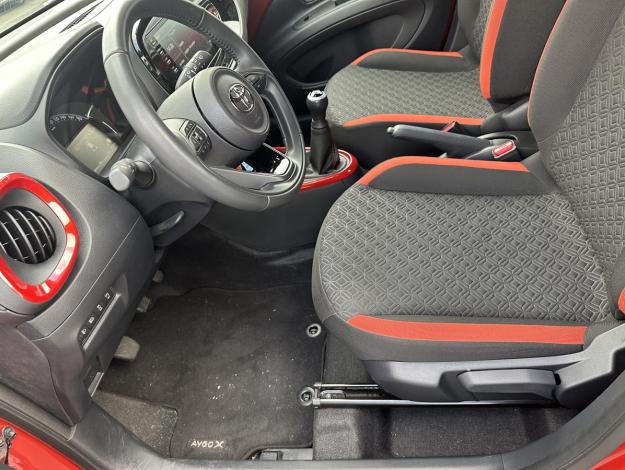 TOYOTA Aygo X 1.0 VVT-i 72 Design   
