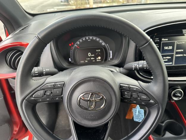 TOYOTA Aygo X 1.0 VVT-i 72 Design   