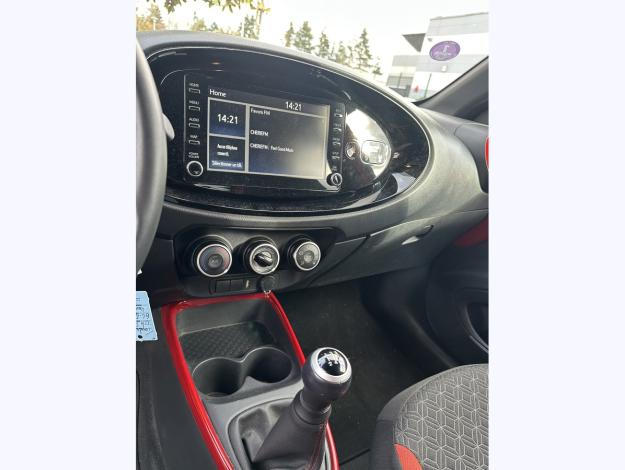 TOYOTA Aygo X 1.0 VVT-i 72 Design   