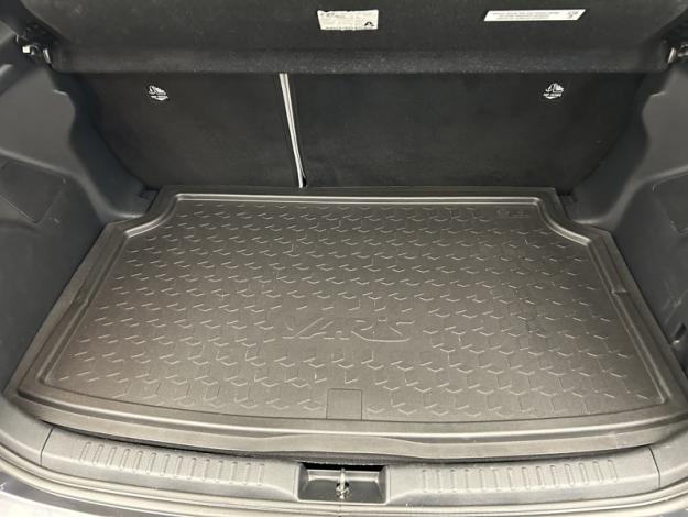 TOYOTA Yaris 116h Iconic  