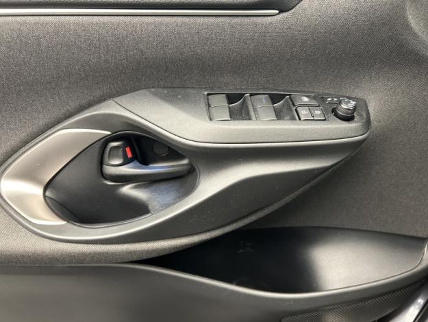 TOYOTA Yaris 116h Iconic  