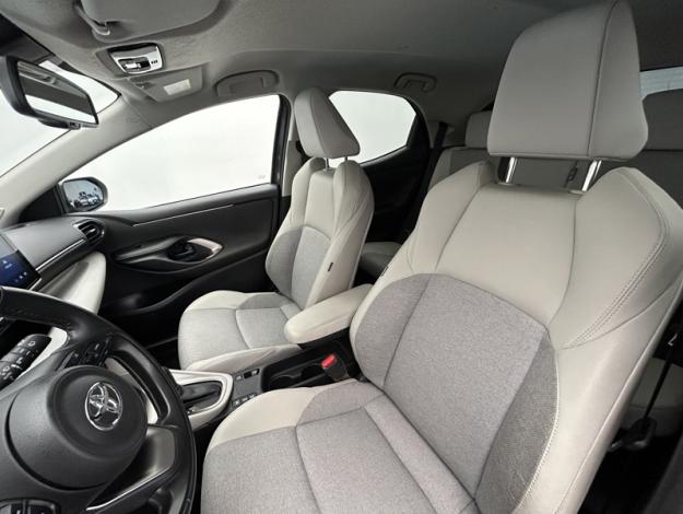 TOYOTA Yaris 116h Iconic  