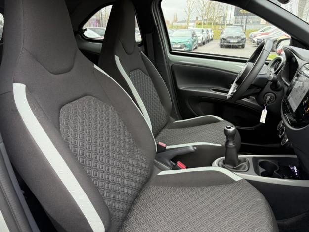 TOYOTA Aygo X 1.0 VVT-i 72 Design  