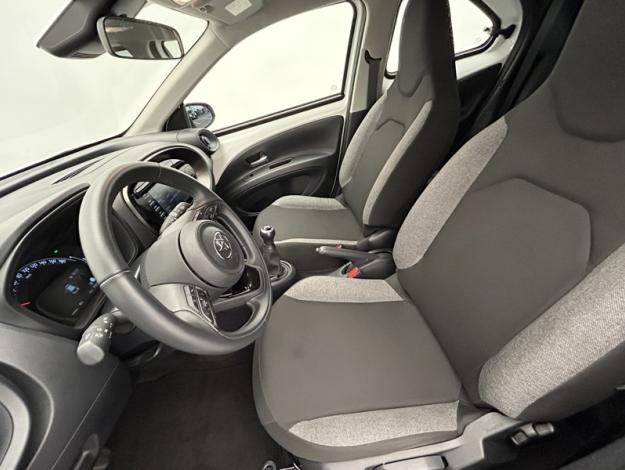 TOYOTA Aygo X 1.0 VVT-i 72 Dynamic   