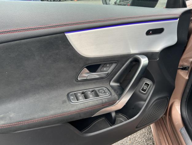 MERCEDES-BENZ CLA 180 d Coupé AMG Pack Night Pano  