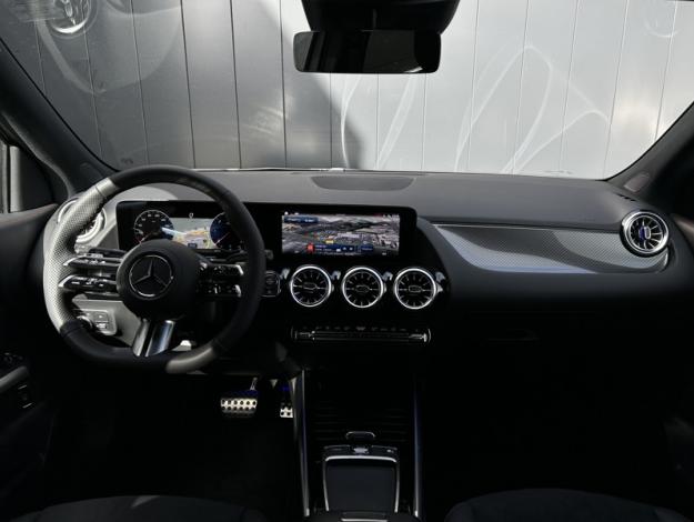 MERCEDES-BENZ GLA 200 d AMG Line  GLA 200 d AMG Line