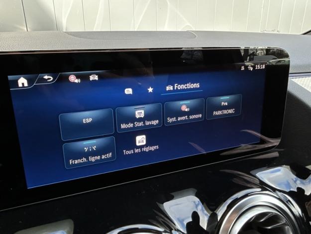 MERCEDES-BENZ GLA 200 d AMG Line  GLA 200 d AMG Line