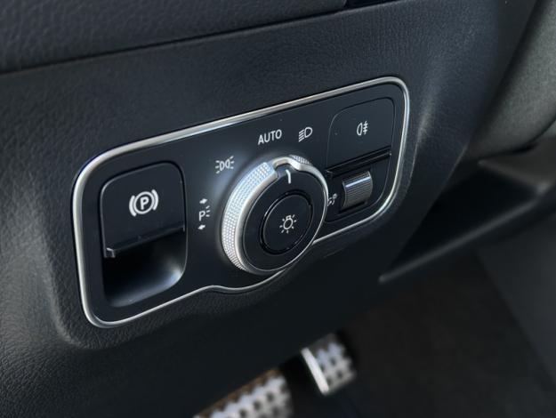 MERCEDES-BENZ GLA 200 d AMG Line  GLA 200 d AMG Line