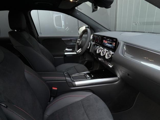 MERCEDES-BENZ GLA 200 d AMG Line  GLA 200 d AMG Line